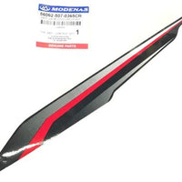 MODENAS GT135 DIŞ DİZLİK SİNYAL ÜSTÜ ETİKETİ KIRMIZI SOL ORJİNAL