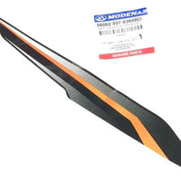 MODENAS GT135 DIŞ DİZLİK SİNYAL ÜSTÜ ETİKETİ TURUNCU SAĞ ORJİNAL